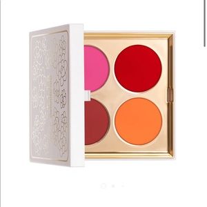STILA “National Treasure Convertible Color Lip And Cheek Quad Palette new in box